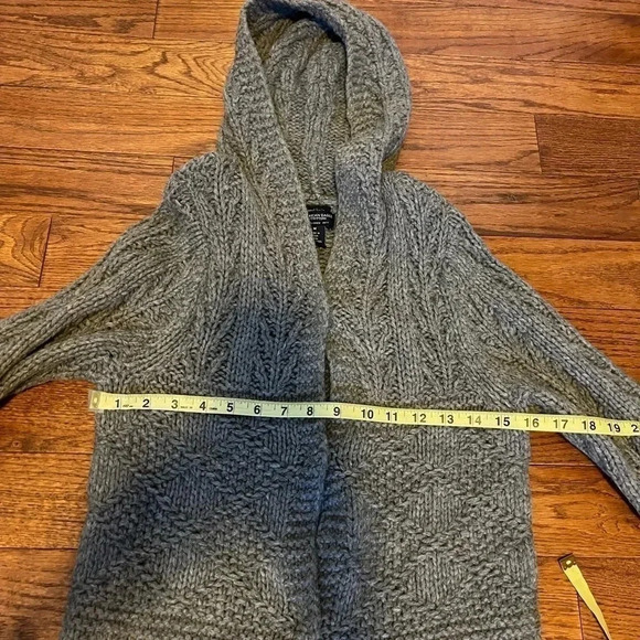 America Eagle 🦅 Women’s Hand Knit 100% Wool Sweater Cardigan Sz M - Picture 7 of 7